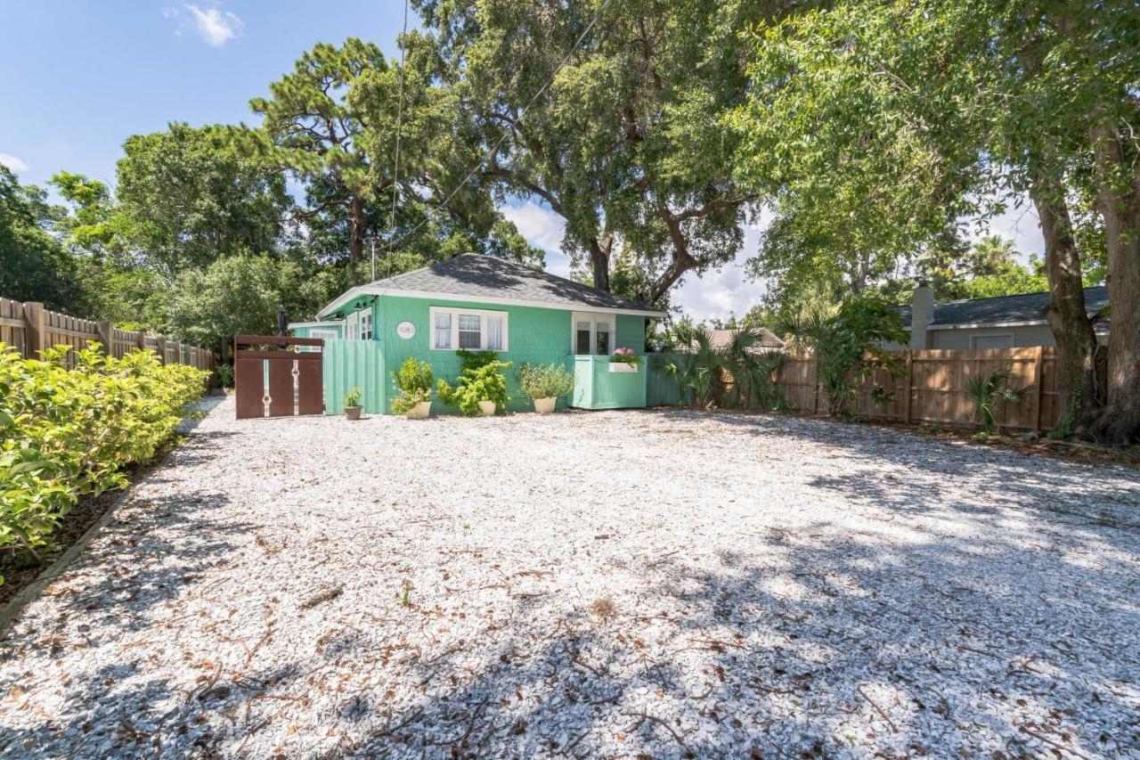 Sarasota, Fl Bungalow - Bright & Breezy Coastal Vibes - 10 Mins To White Sand Beaches Home Bagian luar foto