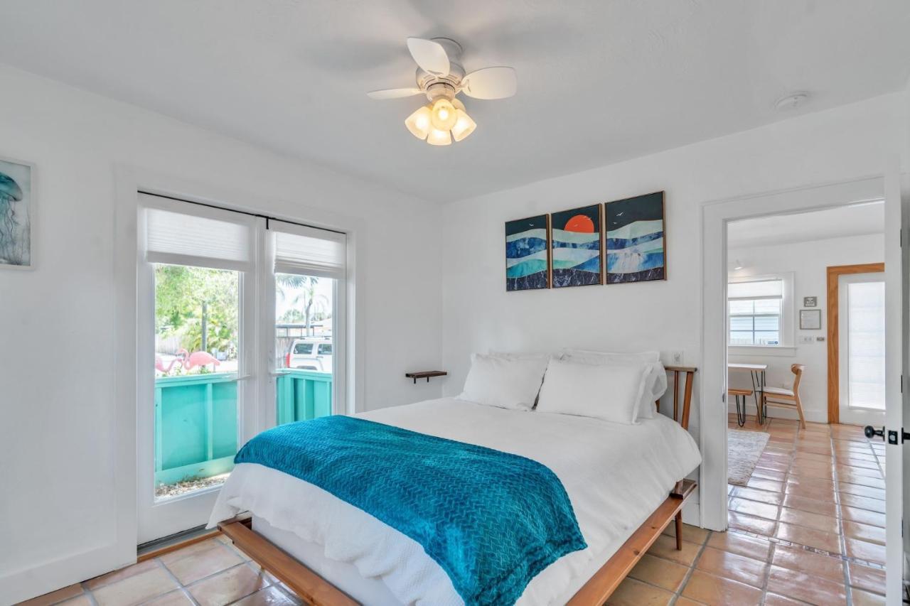 Sarasota, Fl Bungalow - Bright & Breezy Coastal Vibes - 10 Mins To White Sand Beaches Home Bagian luar foto