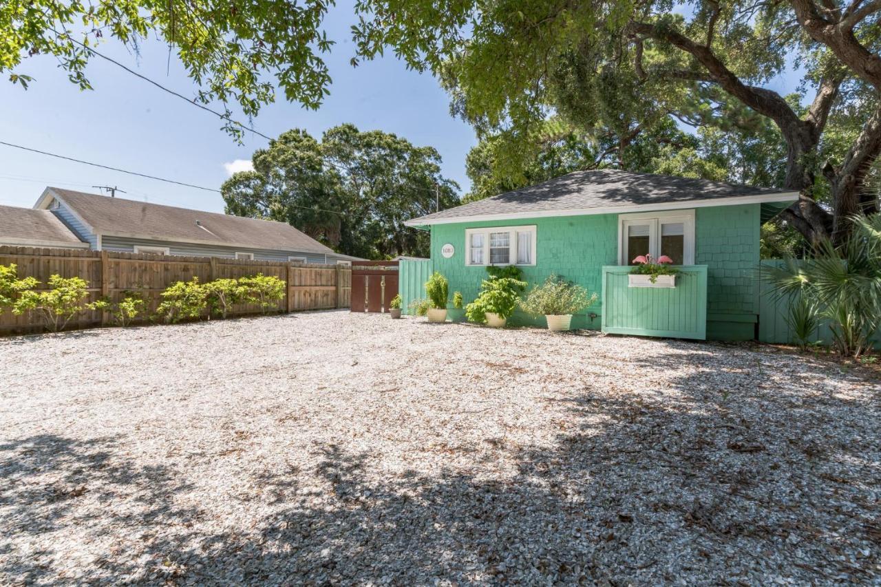 Sarasota, Fl Bungalow - Bright & Breezy Coastal Vibes - 10 Mins To White Sand Beaches Home Bagian luar foto