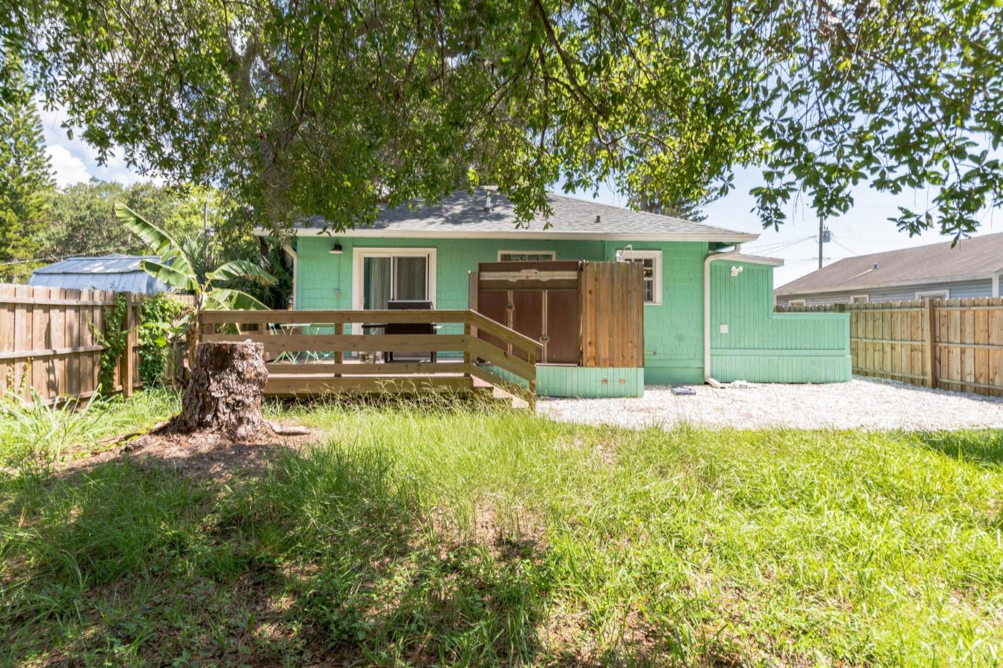 Sarasota, Fl Bungalow - Bright & Breezy Coastal Vibes - 10 Mins To White Sand Beaches Home Bagian luar foto